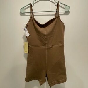 Aritzia 3” (leg) romper in shiitake
